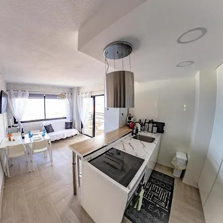 Апартаменти Sunset Ocean View - Playa Paraiso *